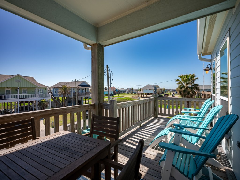 Sea Leggs Cabin Vacation Rental in Port Bolivar - RedAwning