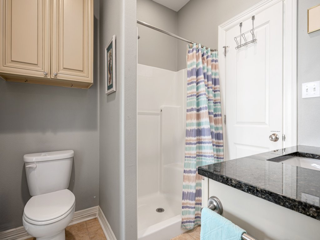Sea Leggs Cabin Vacation Rental in Port Bolivar - RedAwning