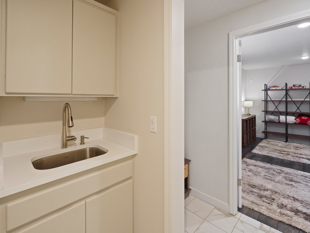 4 Mugho Vacation Rental in Sunriver - RedAwning
