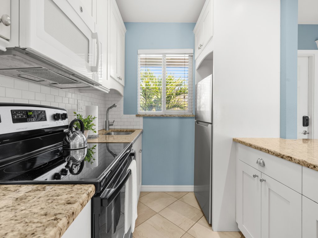 Las Hermanas 2 Vacation Rental in Longboat Key - RedAwning