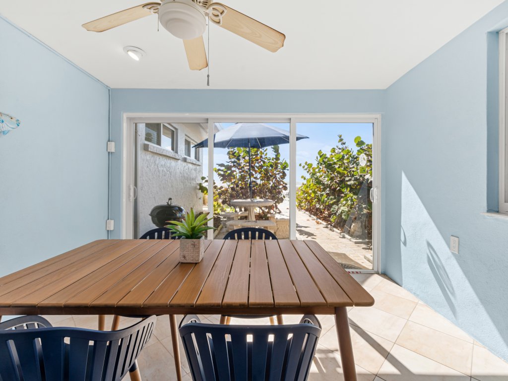Las Hermanas 2 Vacation Rental in Longboat Key - RedAwning