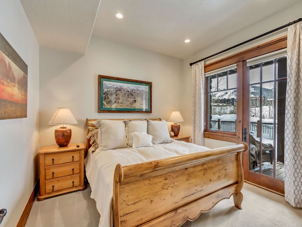 Lookout Home - Luxury Homes by Stein Collection Vacation Rental in Park City - RedAwning
