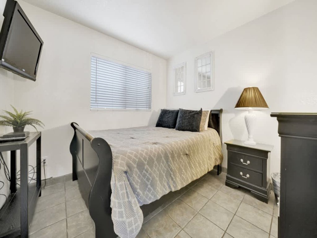 Beachside Gem: BBQ, Patio and Walk to Newport Beach Vacation Rental in Newport Beach - RedAwning