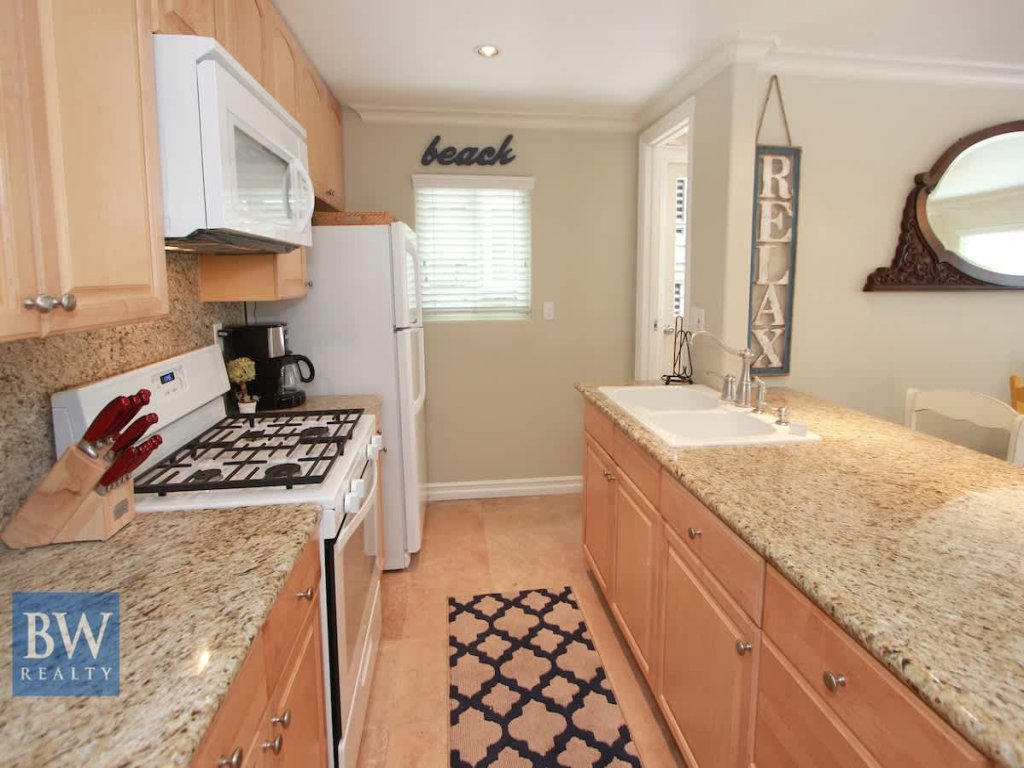 114 31st ST A/B | Rooftop Deck With Ocean Views. 4 Car Parking Vacation Rental in Newport Beach - RedAwning
