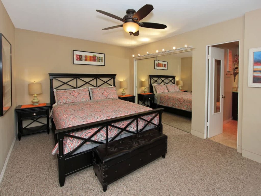 301 32nd St Unit A Vacation Rental in Newport Beach - RedAwning