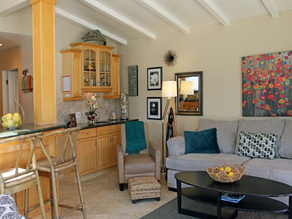 301 32nd St Unit A Vacation Rental in Newport Beach - RedAwning
