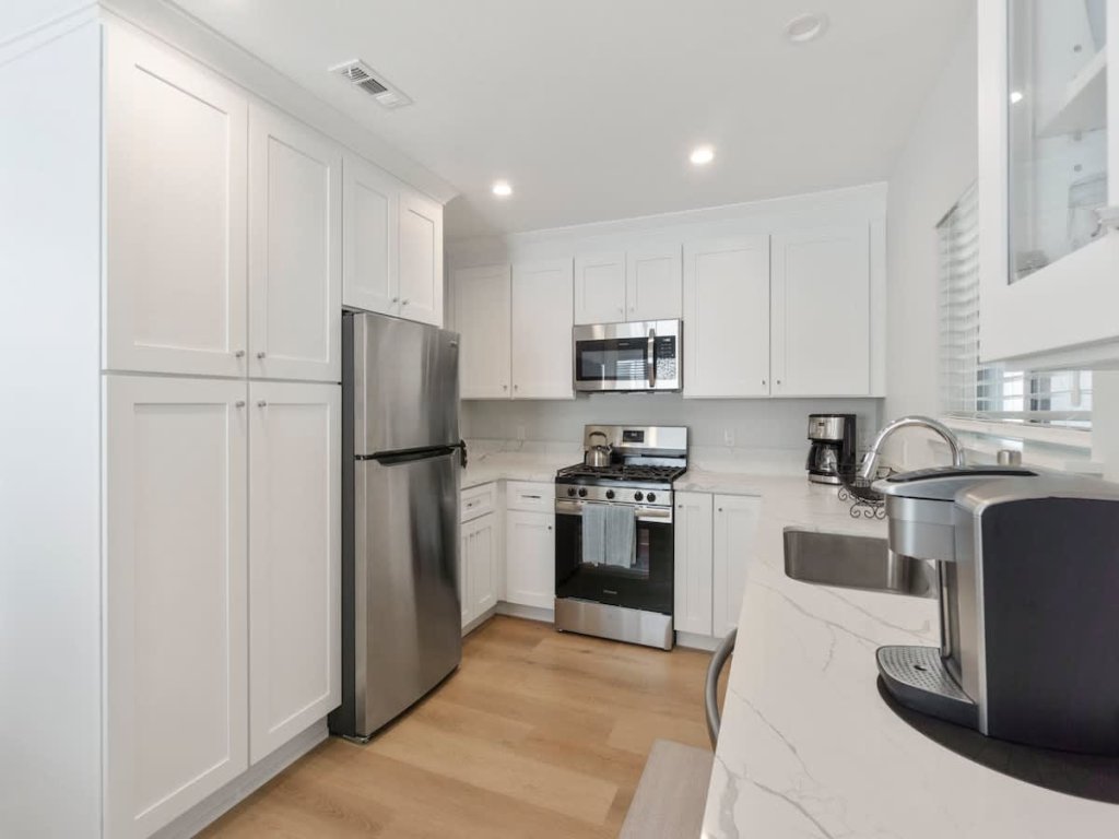 120 31st St B | Bright & Renovated Just Steps from the Beach!  Vacation Rental in Newport Beach - RedAwning