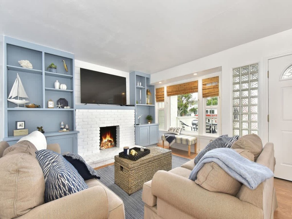 129 G St | Peninsula Point Gem- Updated Beachy Cottage Vacation Rental in Newport Beach - RedAwning