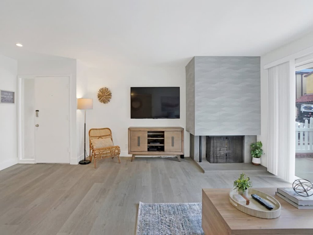 5408 Seashore A | Beautiful Beachy Vibes, 1 House To The Sand Vacation Rental in Newport Beach - RedAwning