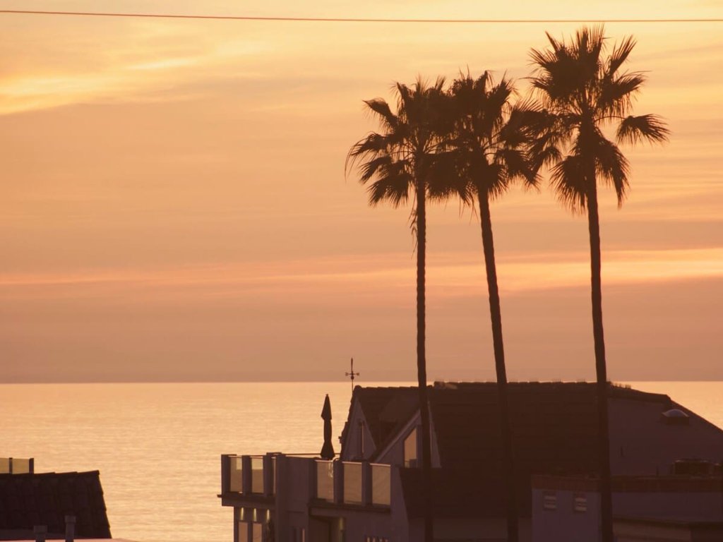 3610 Seashore | Budget-Friendly 2BR Near the Beach Vacation Rental in Newport Beach - RedAwning