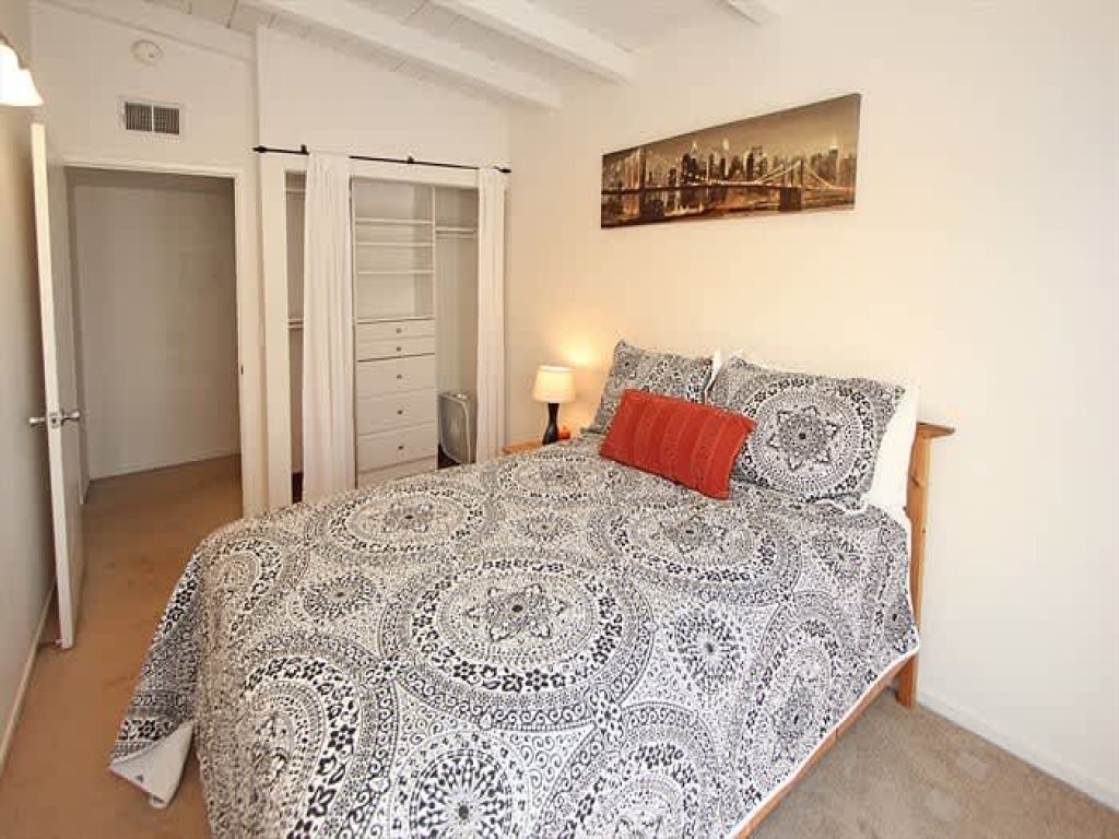 124 34th St B | Location! High Walkability. Steps to the beach Vacation Rental in Newport Beach - RedAwning
