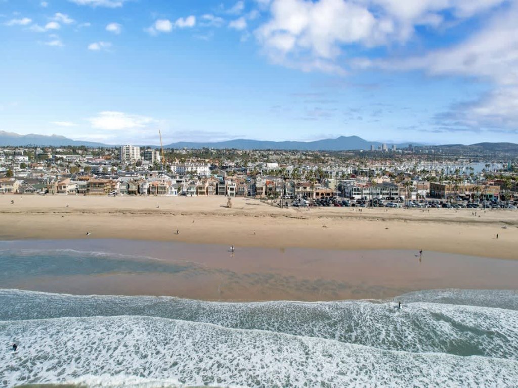 2314 W Oceanfront A | Beachfront Close to Newport Pier Vacation Rental in Newport Beach - RedAwning