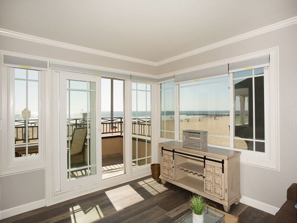 2314 W Oceanfront A&B | Beachfront 2Bdr + Studio Close to Newport Pier: Vacation Rental in Newport Beach - RedAwning