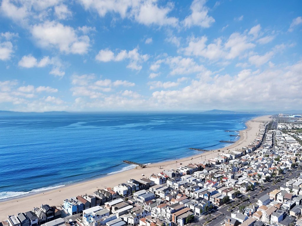 223 34th St A | Beautiful beach house, 2 blocks to the sand Vacation Rental in Newport Beach - RedAwning