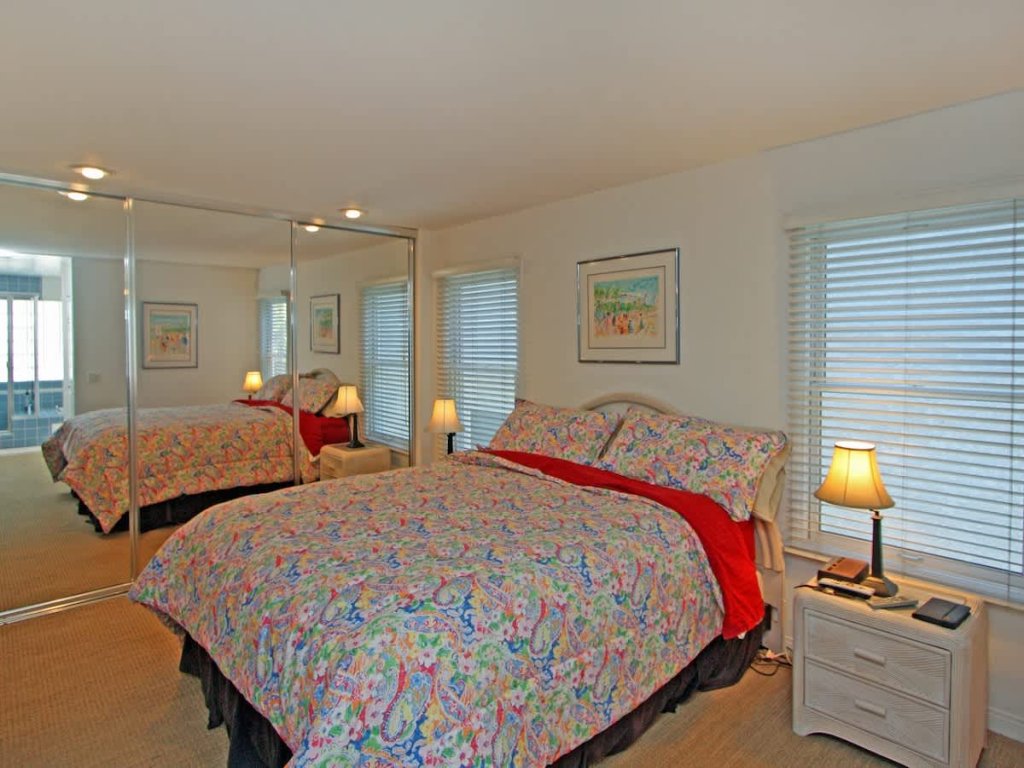 1023 E Balboa B | Beachfront w/ Balboa Pier View Vacation Rental in Newport Beach - RedAwning