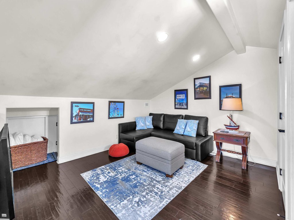 107 24th St | Rooftop Deck w/ Ocean Views Vacation Rental in Newport Beach - RedAwning