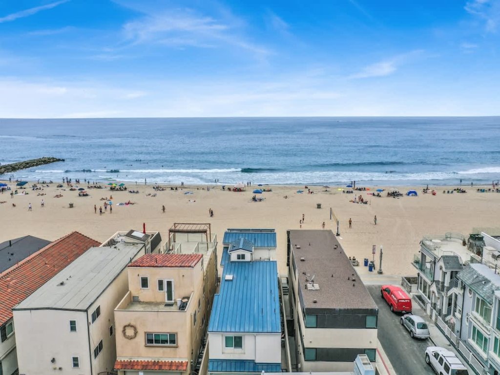 3312 W Oceanfront | 3 Story Oceanfront w/ Incredible View + Hot Tub Vacation Rental in Newport Beach - RedAwning