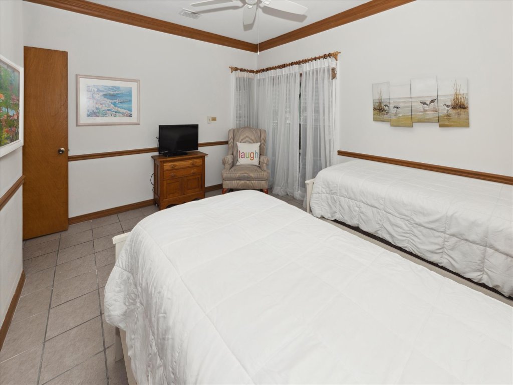 Sandpiper Cove 4121 Vacation Rental in Destin - RedAwning