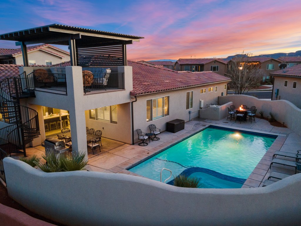 Paradise Private Pool Retreat #17 Vacation Rental in Utah - RedAwning