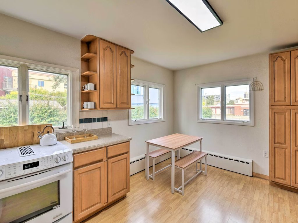 Parkstrip Place, Pet Friendly Downtown Home Vacation Rental in Alaska - RedAwning