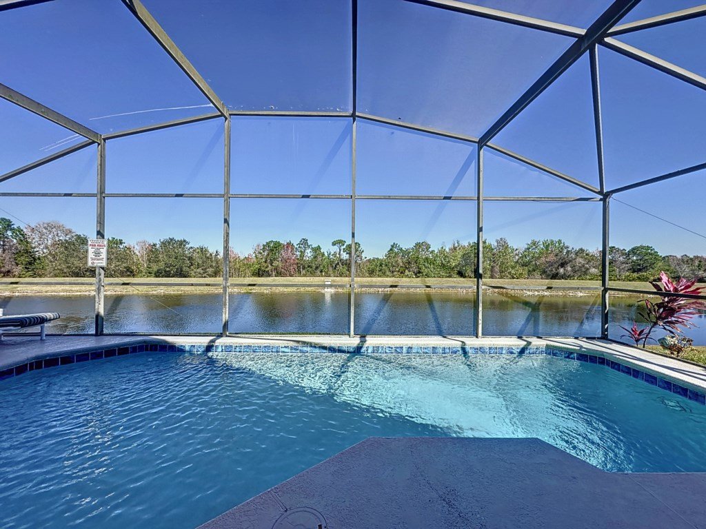 Four Bed in Emerald Island Resort mins to Disney Vacation Rental in Kissimmee - RedAwning