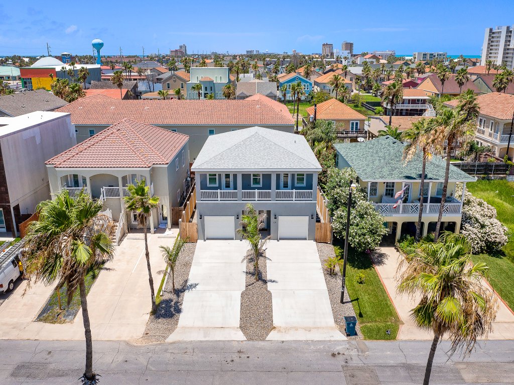 114 E. Kingfish Vacation Rental in South Padre Island - RedAwning