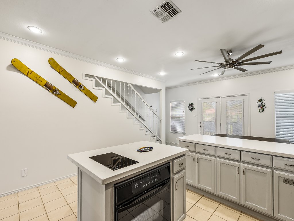 121A E. Parade (Padre Parade House) Vacation Rental in South Padre Island - RedAwning