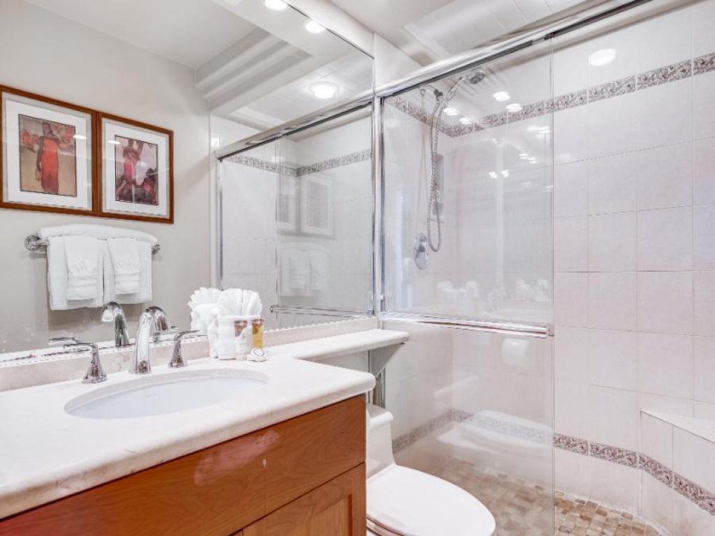 ROYAL MAUIAN, #607 Vacation Rental in Hawaii - RedAwning
