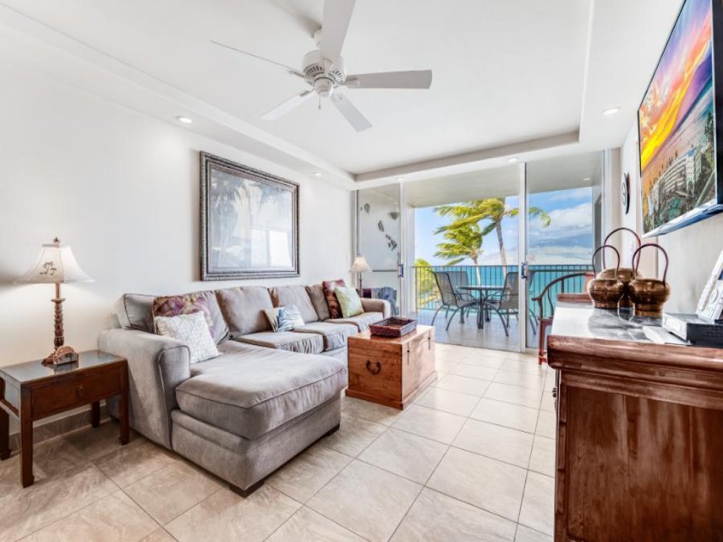 ROYAL MAUIAN, #607 Vacation Rental in Hawaii - RedAwning