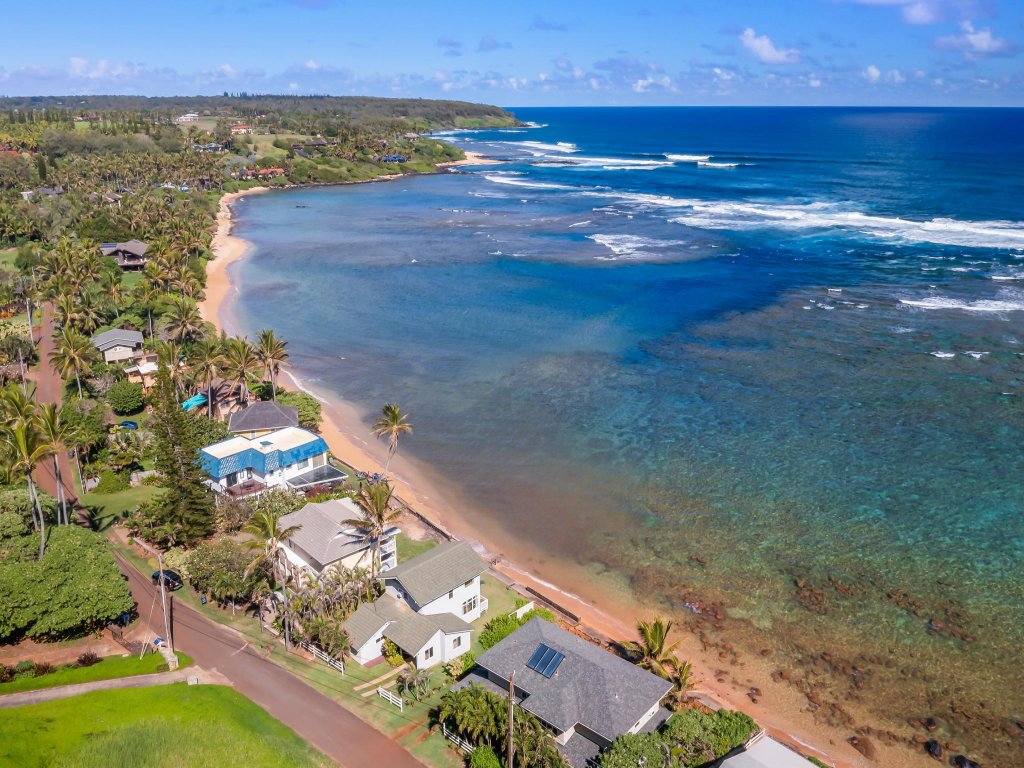 Kauai Aliomanu Sunrise Hale Vacation Rental in Anahola - RedAwning