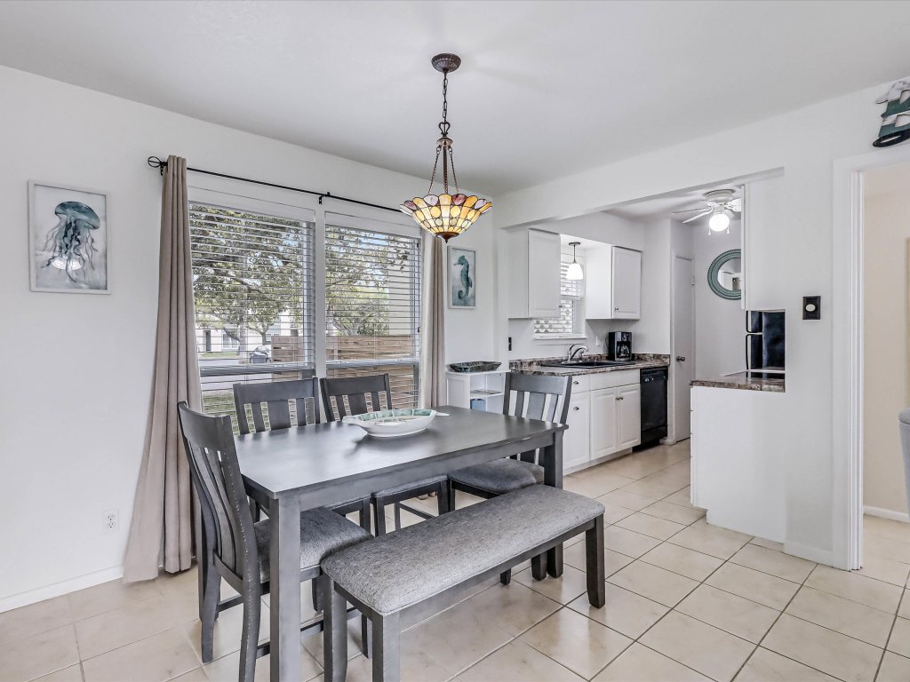 Adventure House   RRYC17 Vacation Rental in Rockport - RedAwning