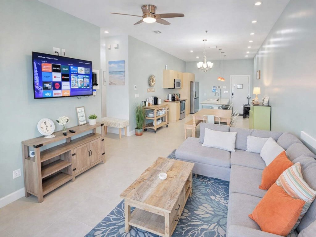 * Like New Killer Patio * Stunner close to Beach Vacation Rental in South Padre Island - RedAwning