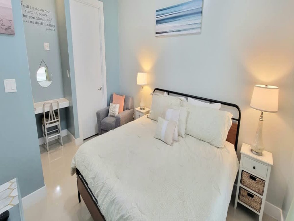 * Like New Killer Patio * Stunner close to Beach Vacation Rental in South Padre Island - RedAwning