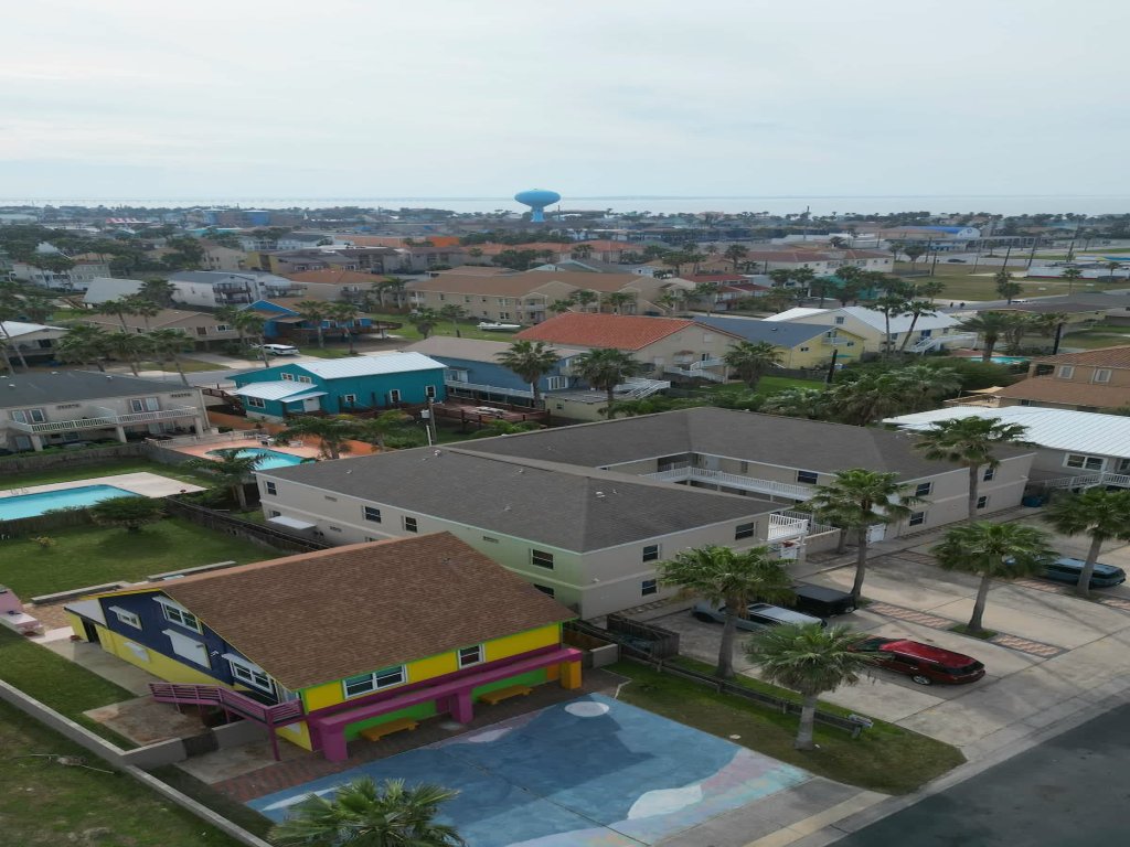 * Pool * Ground Floor w/Patio * Easy Beach Access Vacation Rental in South Padre Island - RedAwning