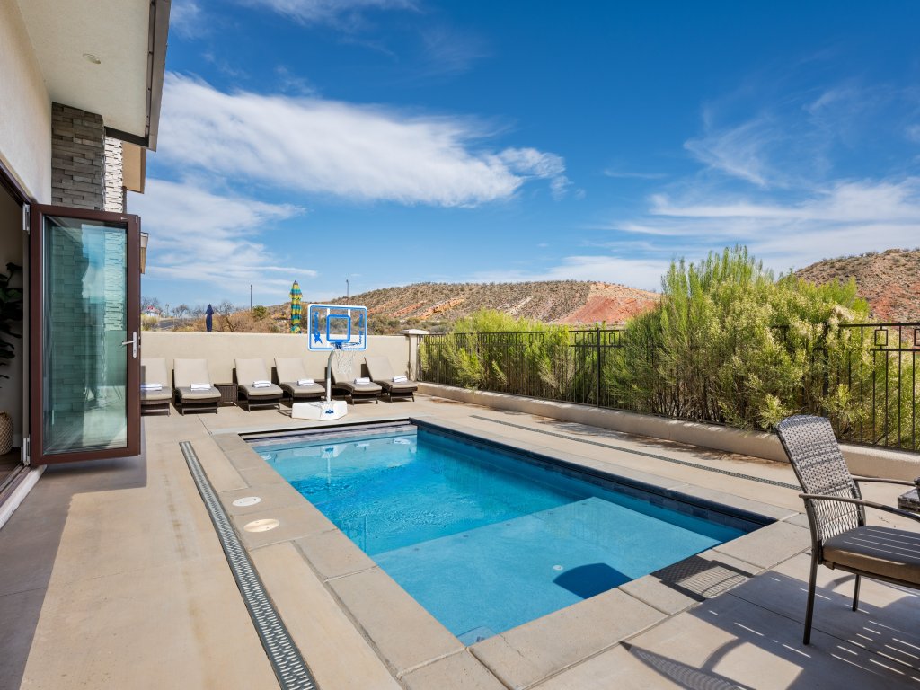 Bunker on the 8th Vacation Rental in Utah - RedAwning