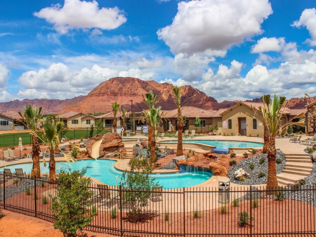 Double the Fun (combo - Canyon Springs 76 and Desert Moose 75) Vacation Rental in Utah - RedAwning