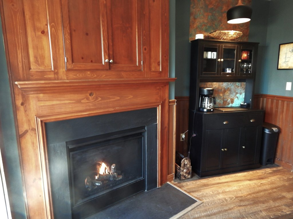 Allegheny Springs 114 - Front Row Studio! Vacation Rental in Snowshoe - RedAwning