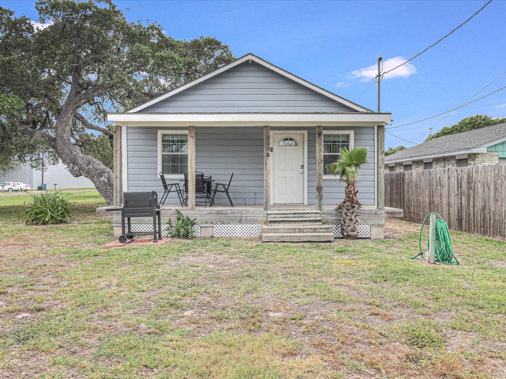 Flirtly Flamingo RP203A Vacation Rental in Rockport - RedAwning