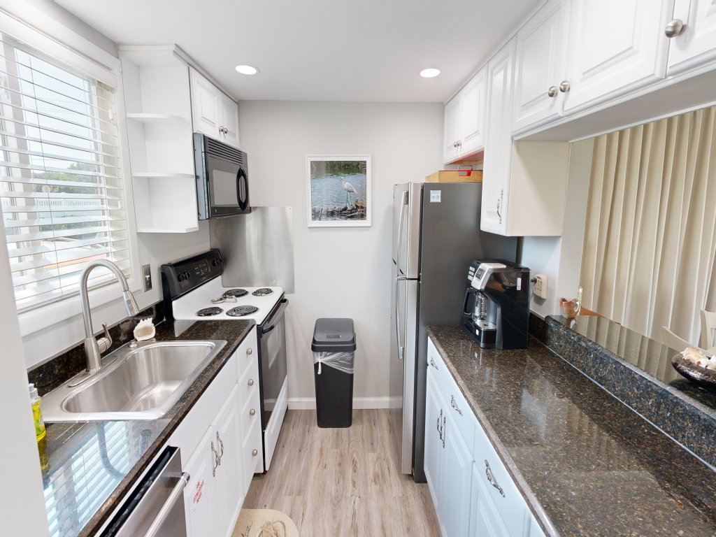 Sandpiper Cove 1096 Vacation Rental in Destin - RedAwning