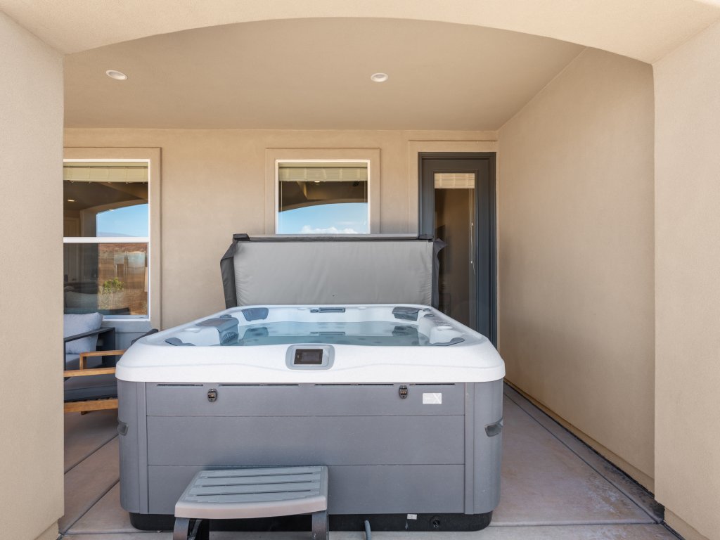 Crown Point Vacation Rental in Utah - RedAwning