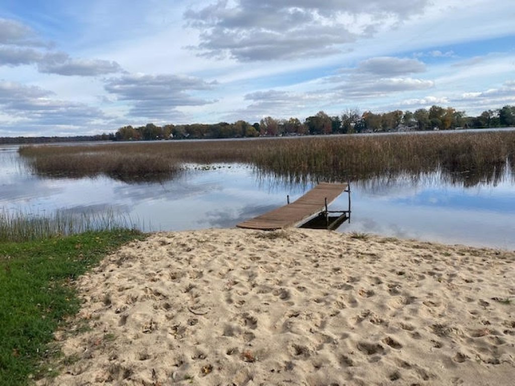 Cozy Lakefront Studio On Long Lake! Vacation Rental in Michigan - RedAwning