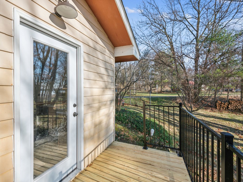 Cozy Lakefront Studio On Long Lake! Vacation Rental in Michigan - RedAwning