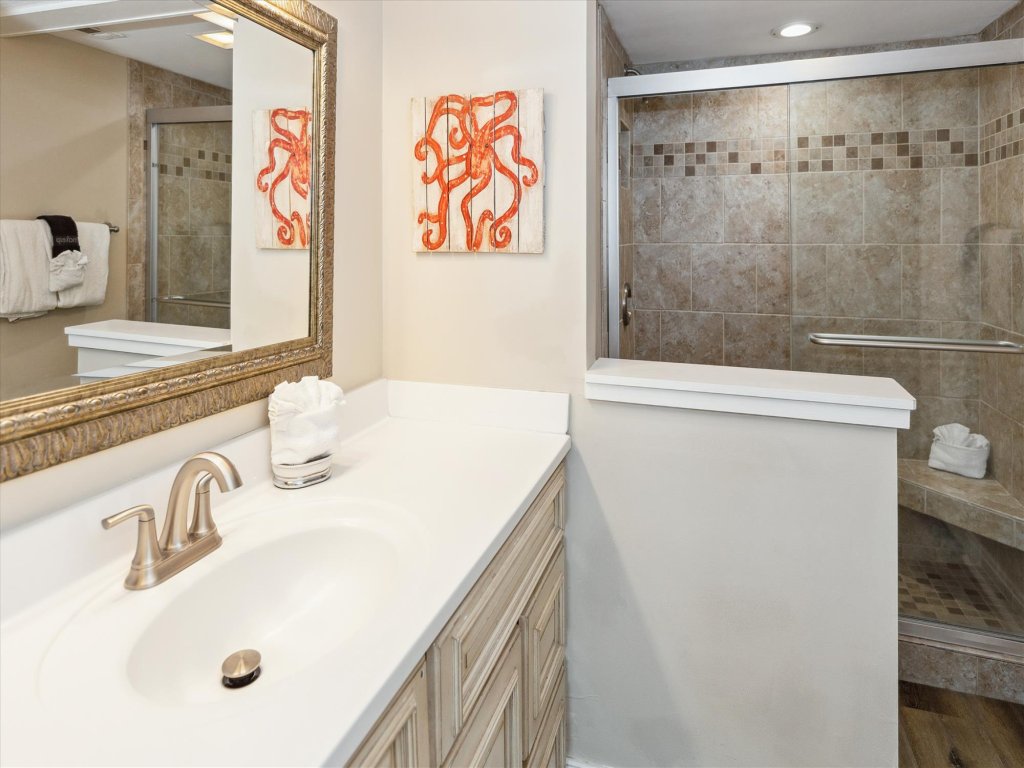 Beach House 505B Vacation Rental in Miramar Beach - RedAwning