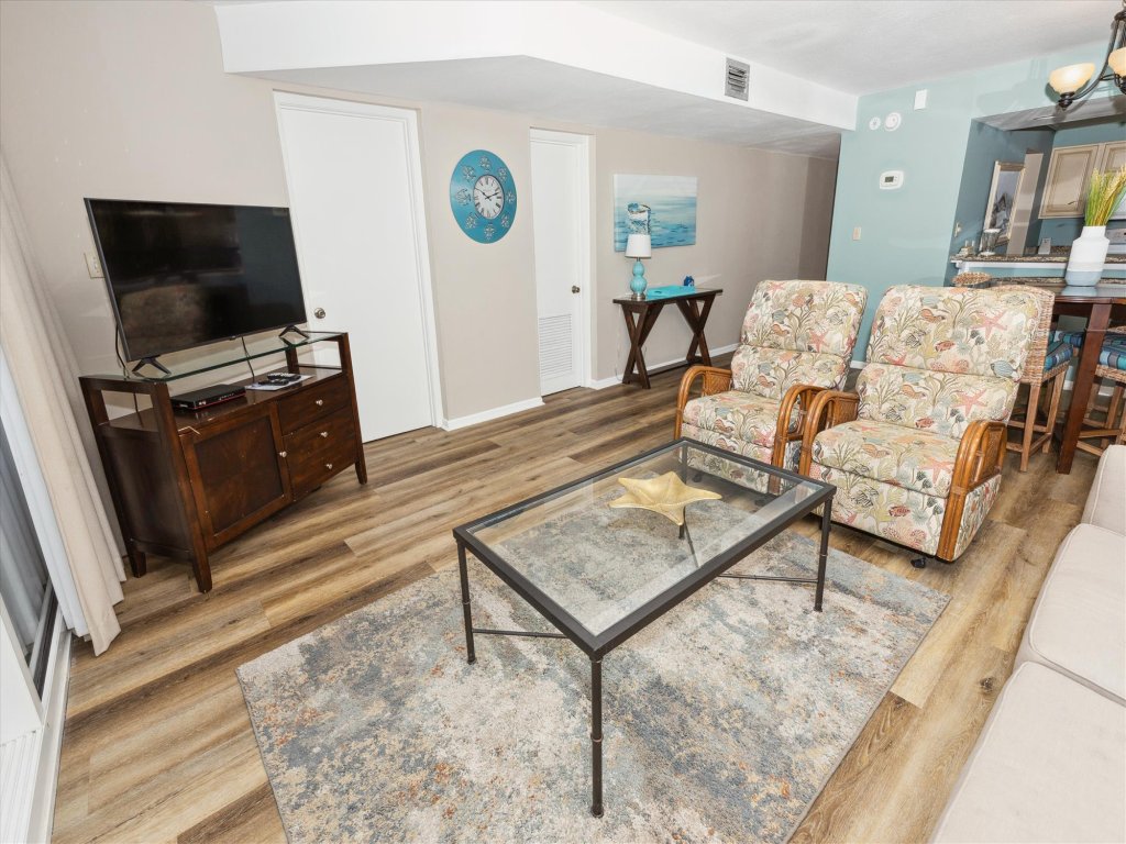 Beach House 505B Vacation Rental in Miramar Beach - RedAwning