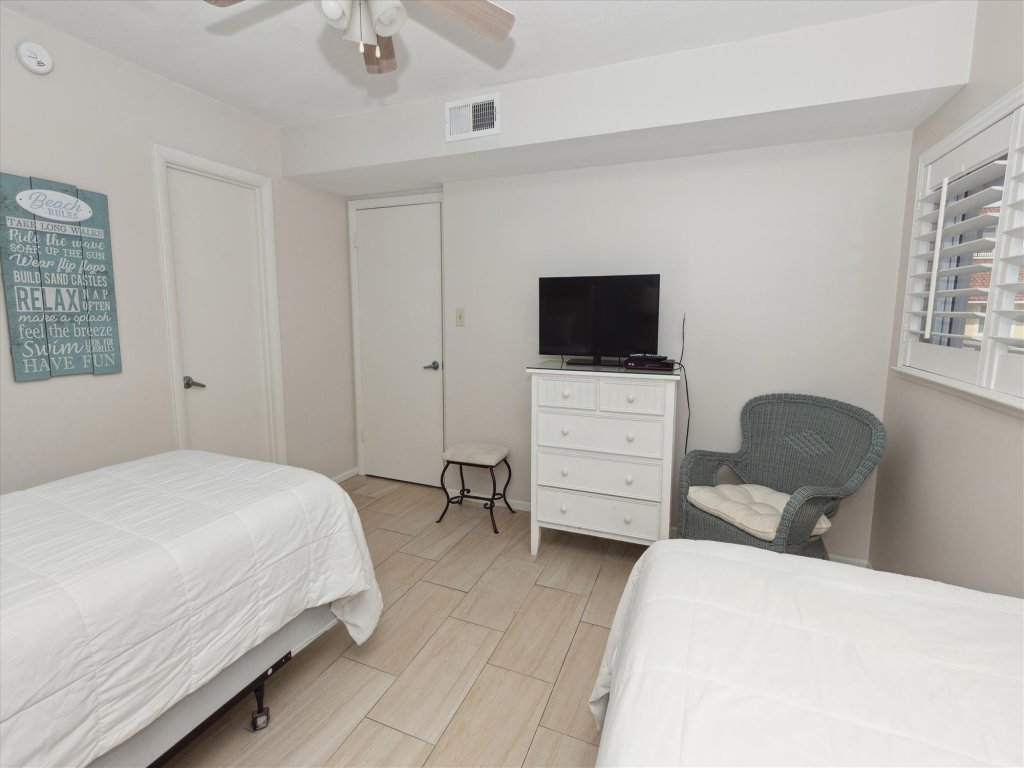 Beach House 402D Vacation Rental in Miramar Beach - RedAwning