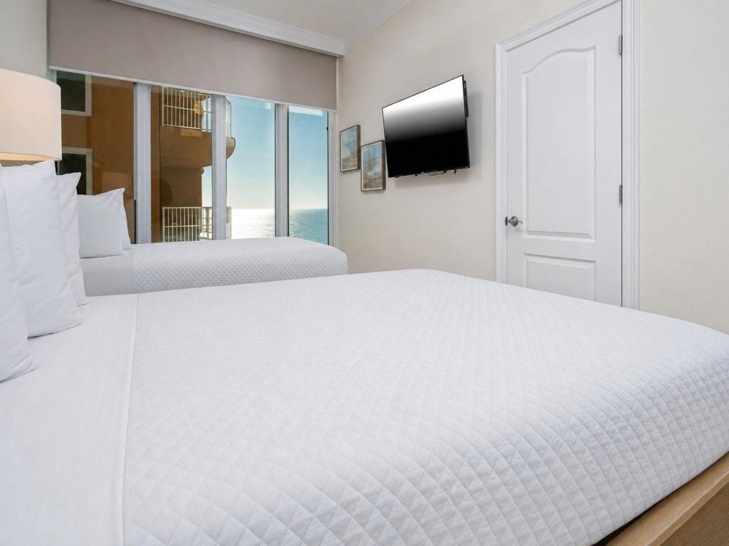 Phoenix Gulf Towers 2104 Vacation Rental in Orange Beach - RedAwning