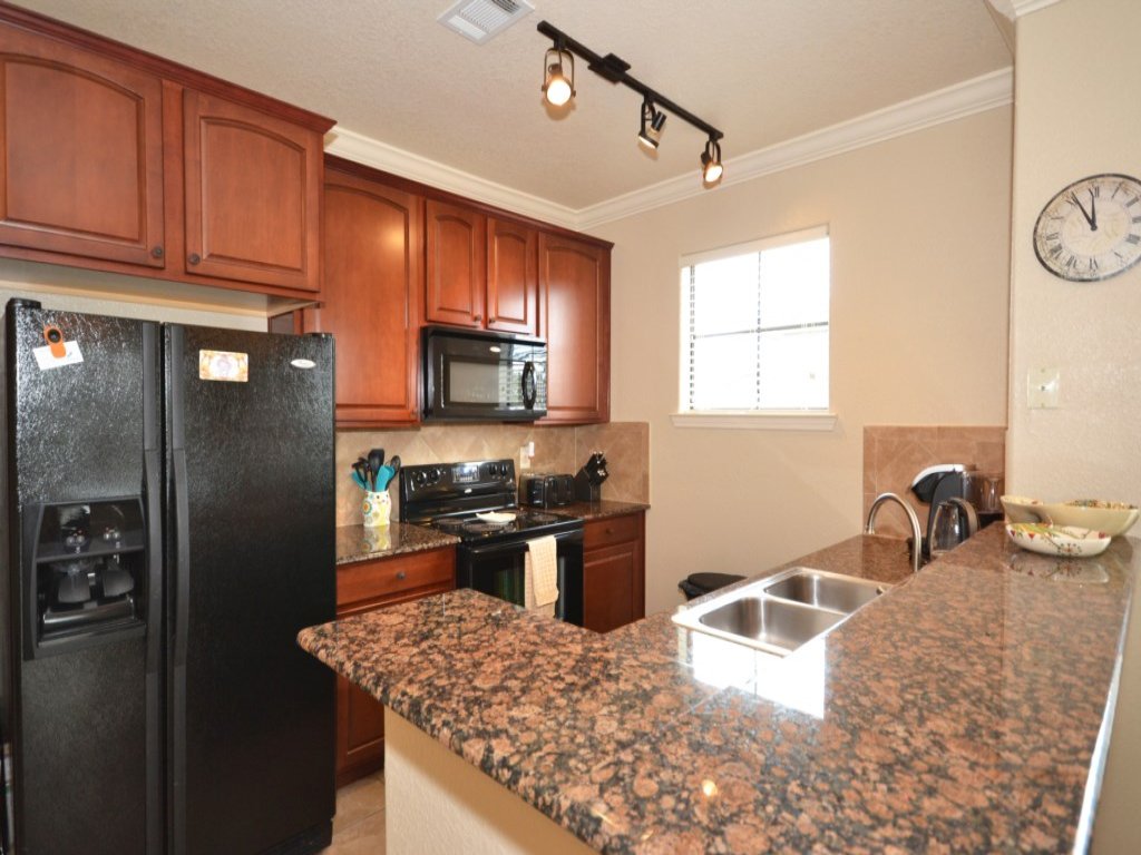Radiant Condo Vacation Rental in Davenport - RedAwning