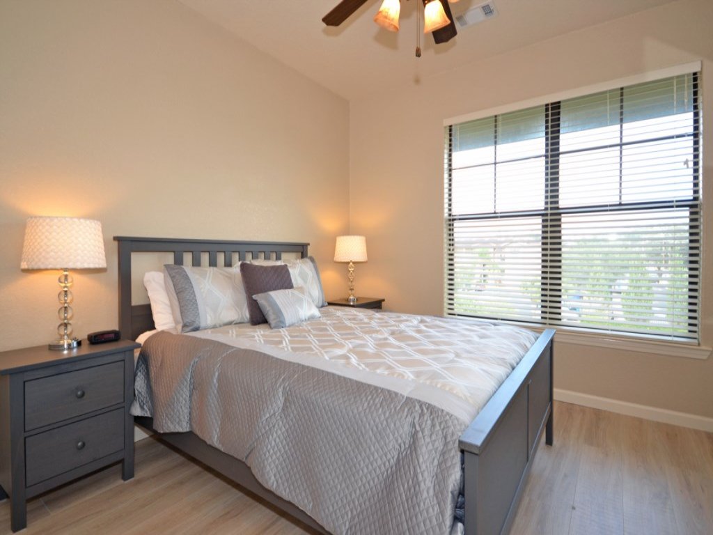 Radiant Condo Vacation Rental in Davenport - RedAwning