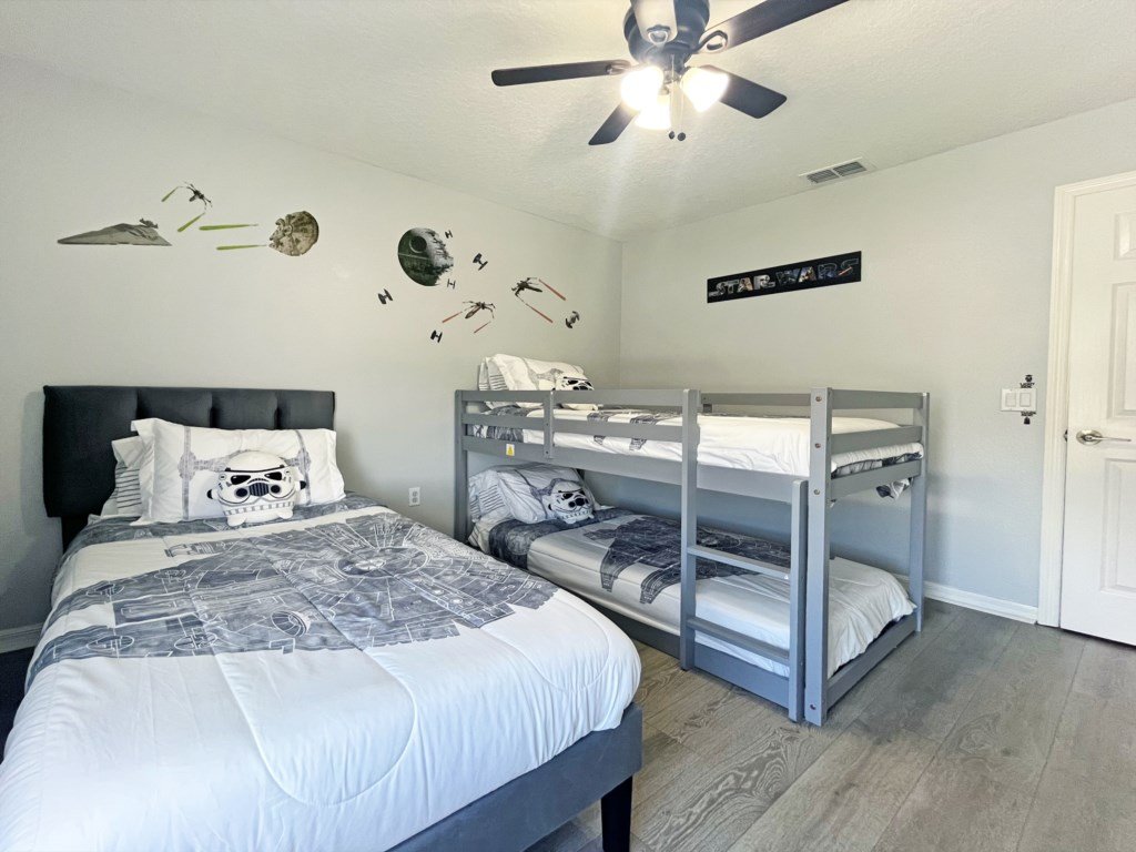 Paradise Point Vacation Rental in Davenport - RedAwning