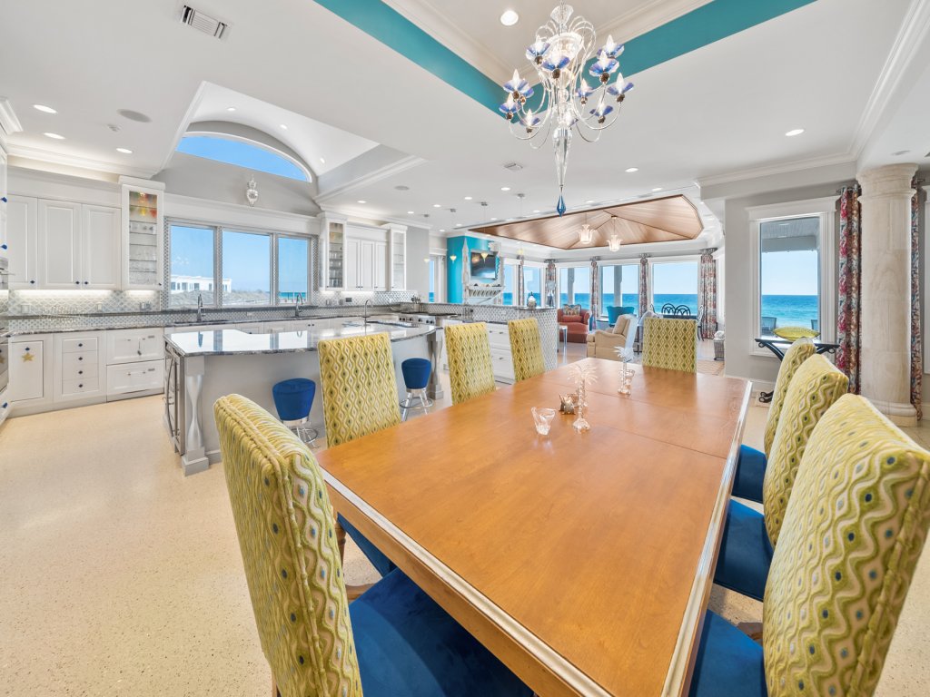 Beach Castle Vacation Rental in Santa Rosa Beach - RedAwning
